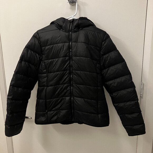 Aritzia Jackets & Blazers - Aritzia Tnaction The Little Fuzzy Puff Puffer Coat in Black